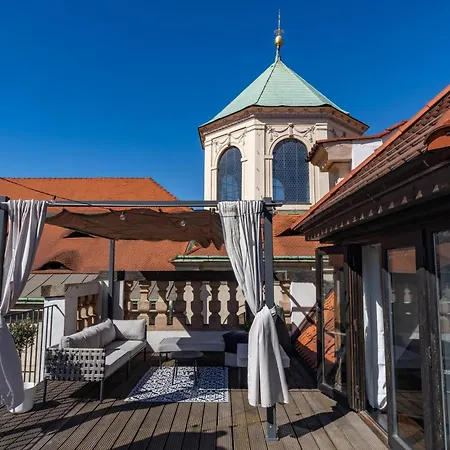 아파트 Old Town Rooftop On Karlova Near Charles Bridge 프라하